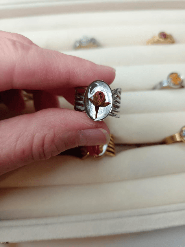Bague avec rose